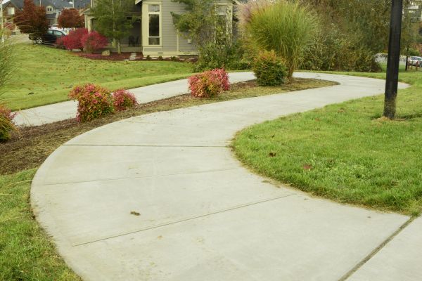 Concrete Sidewalk Replacement in Mission Viejo