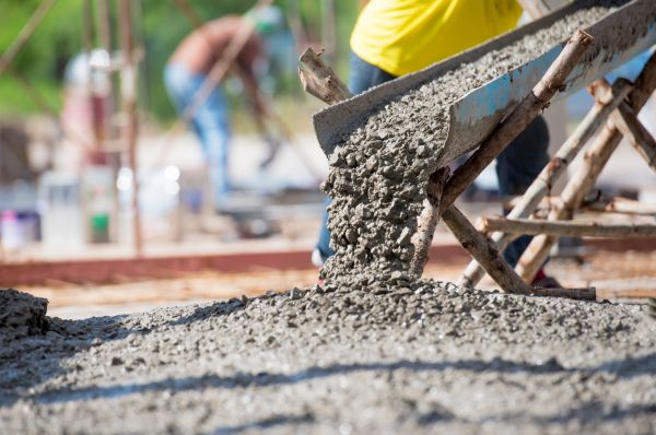 Backyard Concrete Pouring in Mission Viejo